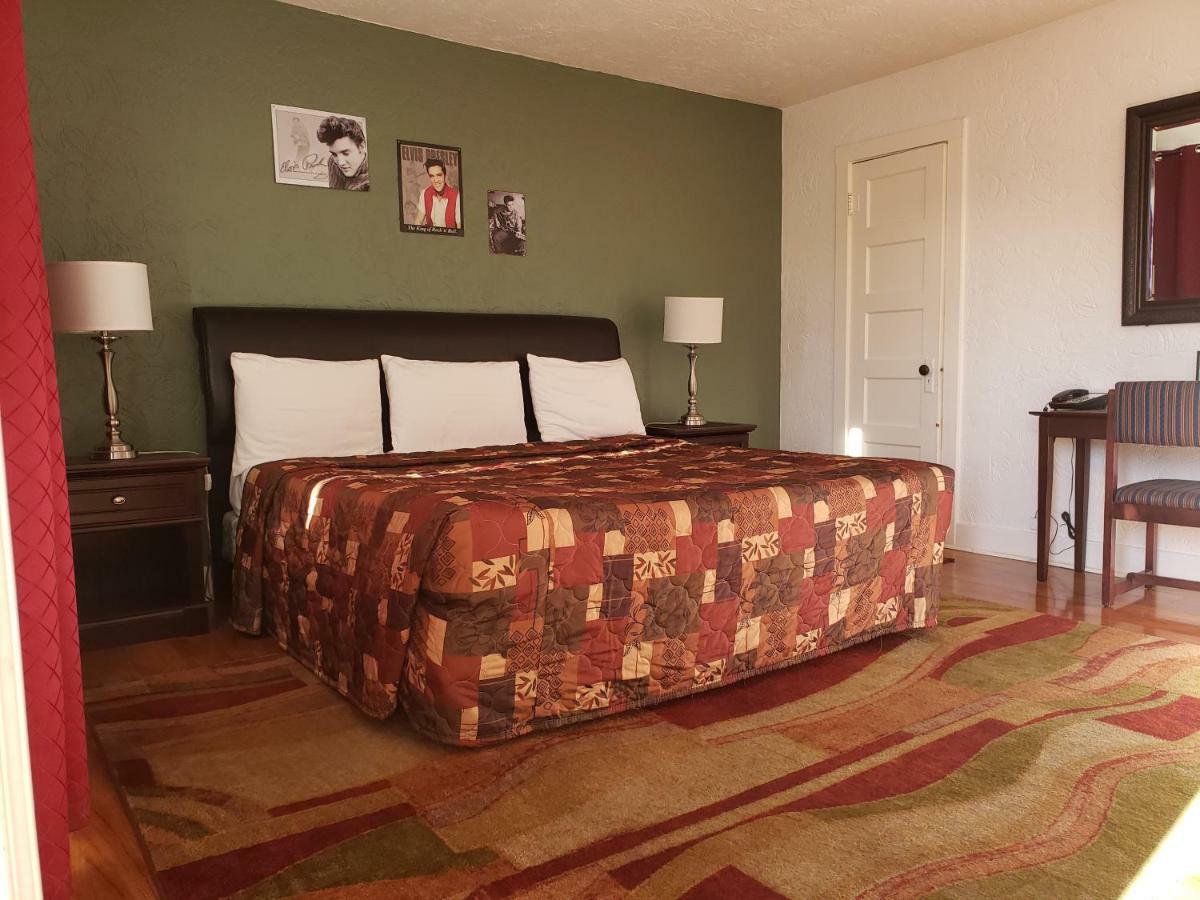 Deluxe Inn Селигмэн Экстерьер фото