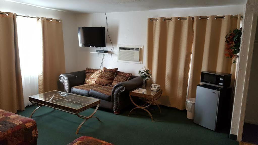 Deluxe Inn Селигмэн Экстерьер фото